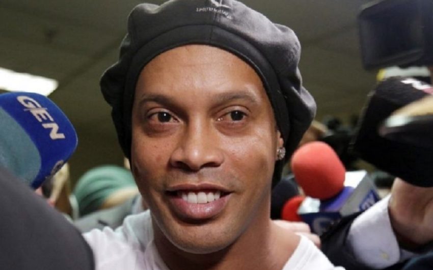 Ronaldinho bị bắt: Nguyên nhân và hậu quả ra sao?